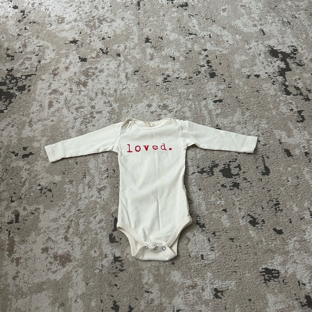 Tenth & Pine Baby Long Sleeve Graphic Onesie Size 6-12 Months